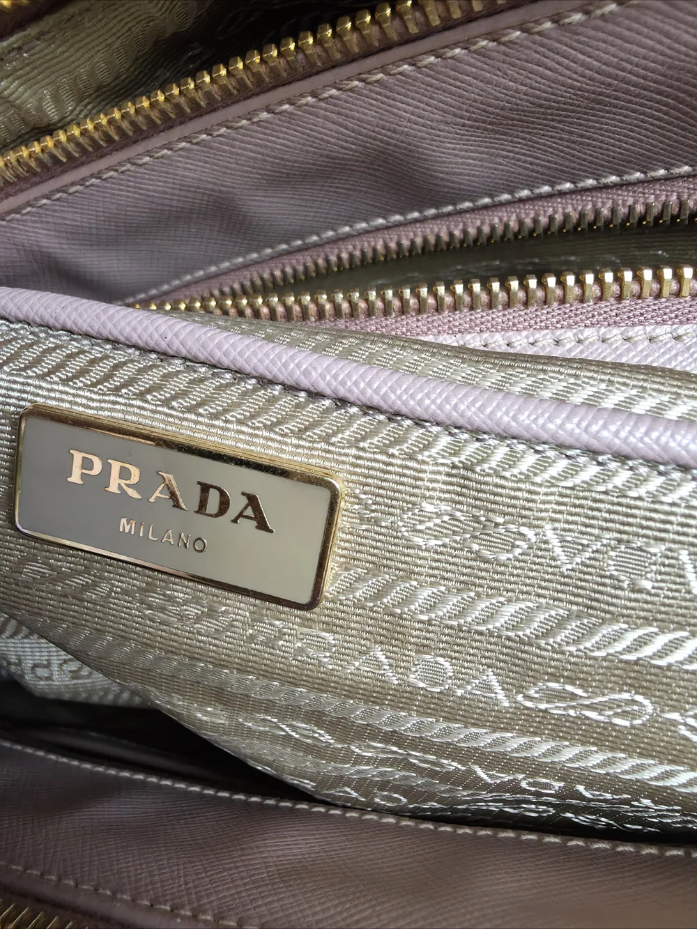 Prada Leather Tote in Pale Pink with Gold Hardware - Picture 5 of 16
